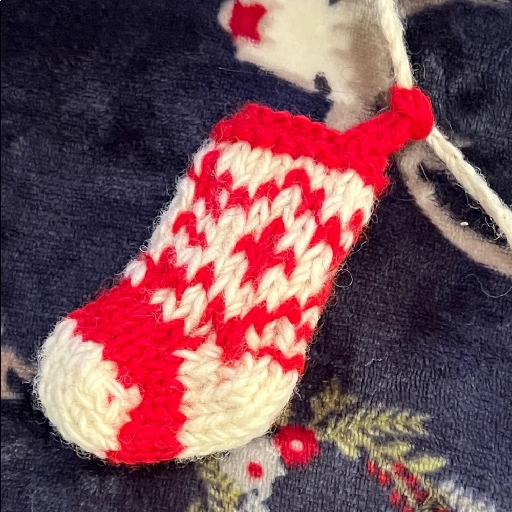 Vintage Festive Red and White Knit Stocking Garland
